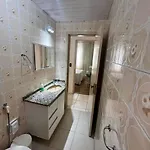 Quarto A 200 Metros Da Praia De Bc