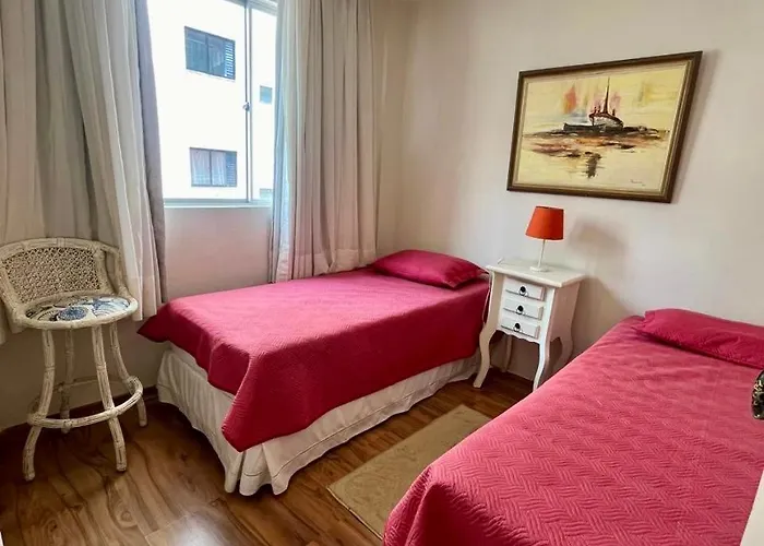Quarto A 200 Metros Da Praia De Bc